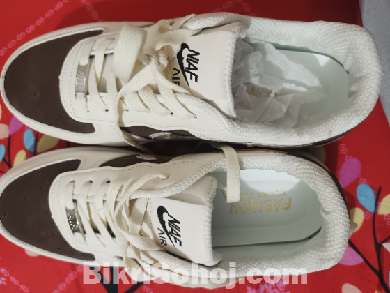 Sneaker: NIAF AIR 43 size